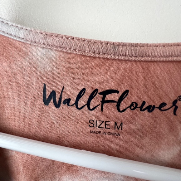 Wallflower Tie-Dye Sleeveless Romper - Picture 3 of 5